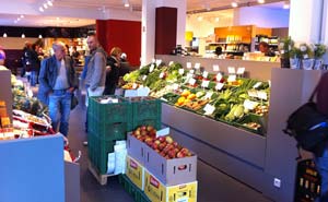 Veganz är en vegansk matbutik och bistro i Prenzlauer Berg. Foto: Berlinow.com