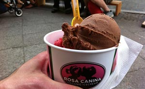 Glass från Rosa Canina i Berlin. Foto: Berlinow